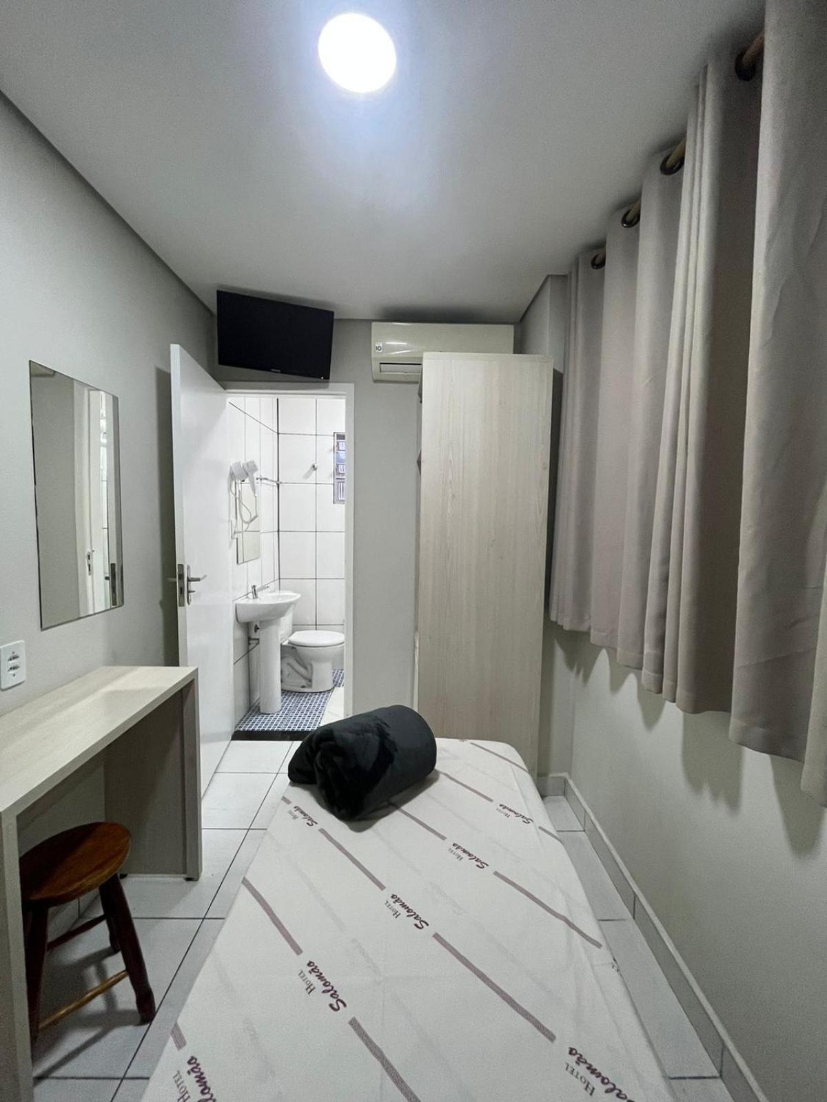 Hotel Salomao - Proximo A 25 De Marco, Bom Retiro, Bras E Rua Santa Efigenia, A 2 Minutos Do Mirante Sampa Sky E Pista De Skate Anhangabau São Paulo Luaran gambar