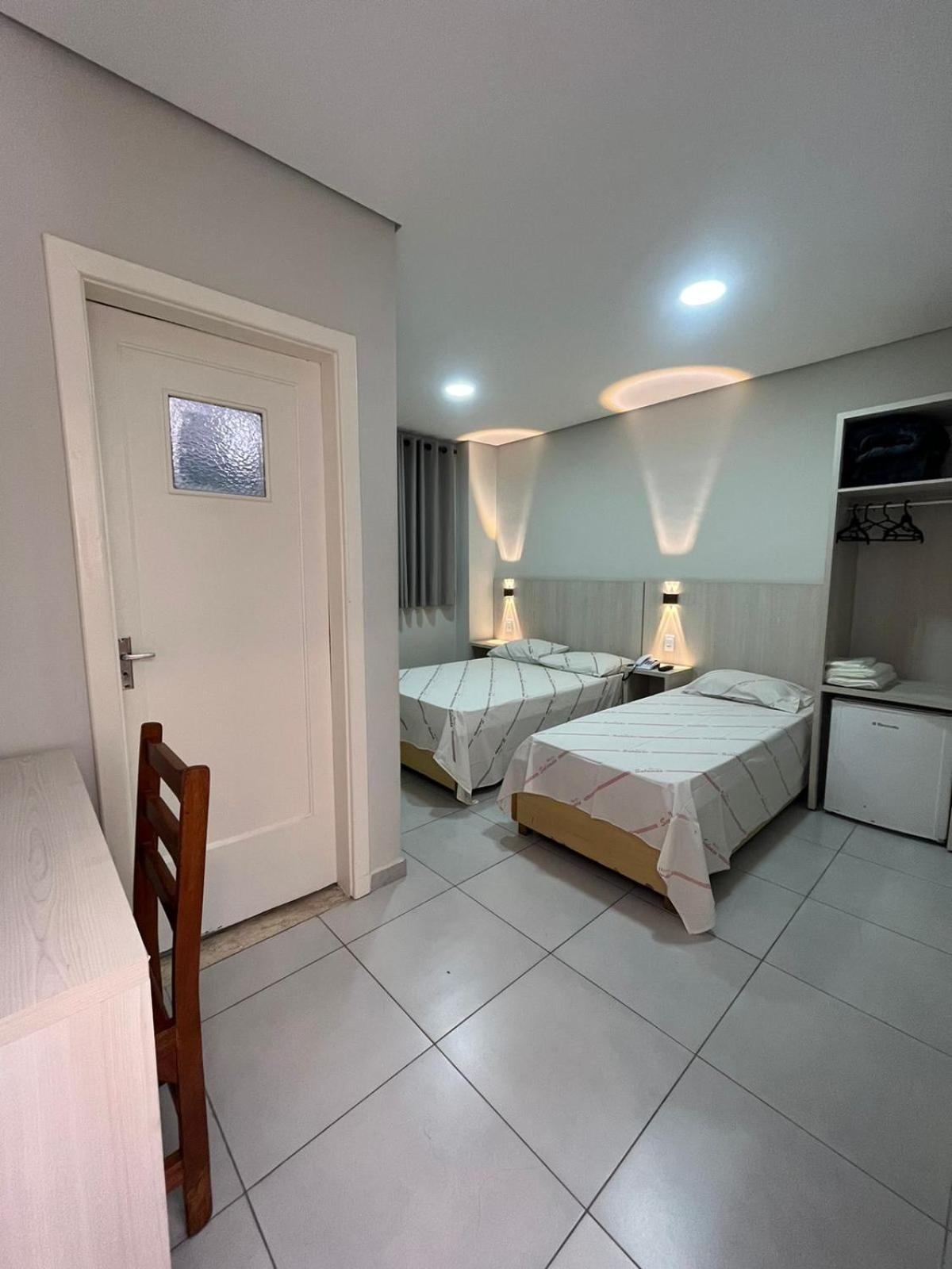 Hotel Salomao - Proximo A 25 De Marco, Bom Retiro, Bras E Rua Santa Efigenia, A 2 Minutos Do Mirante Sampa Sky E Pista De Skate Anhangabau São Paulo Luaran gambar