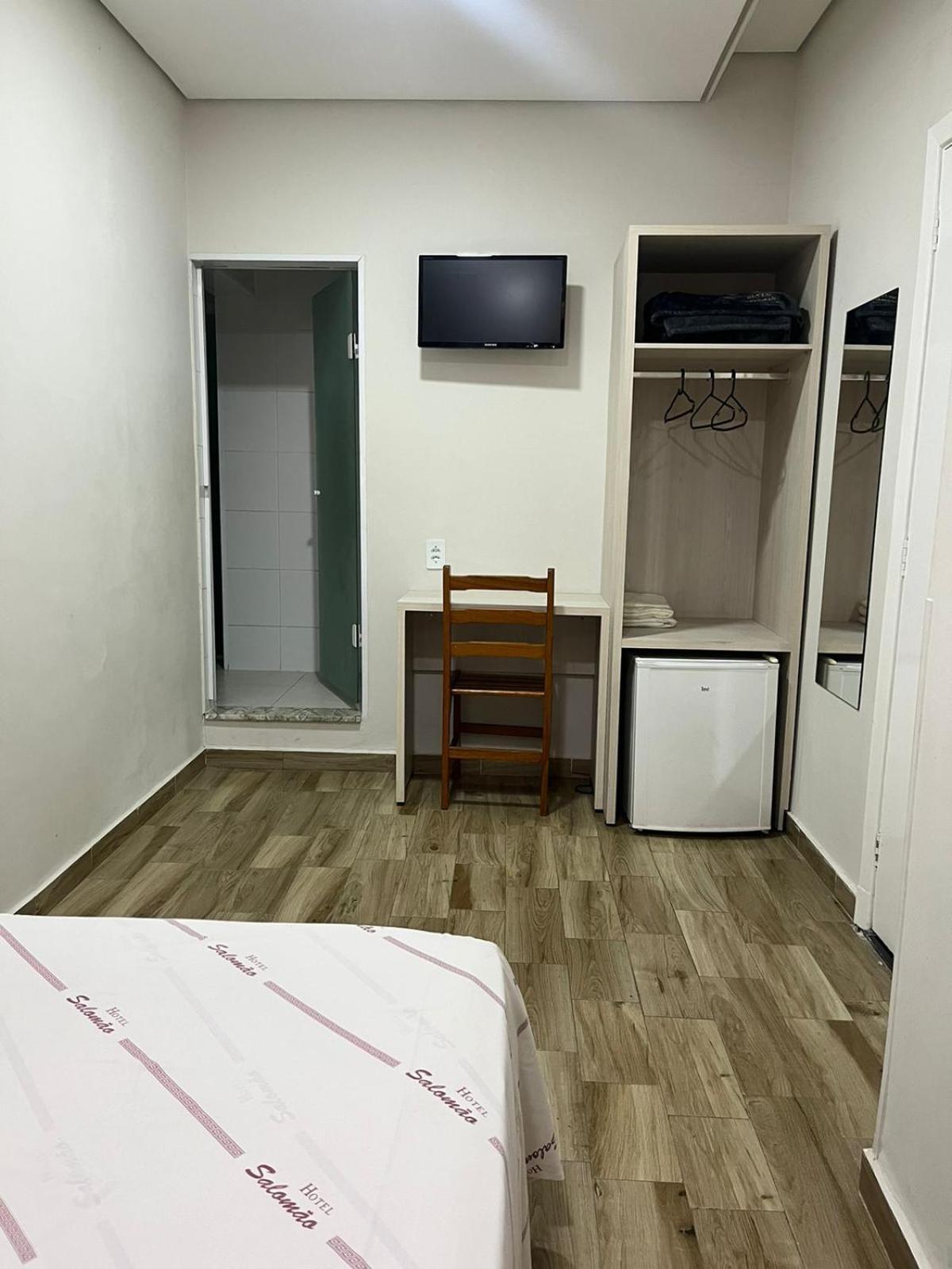 Hotel Salomao - Proximo A 25 De Marco, Bom Retiro, Bras E Rua Santa Efigenia, A 2 Minutos Do Mirante Sampa Sky E Pista De Skate Anhangabau São Paulo Luaran gambar