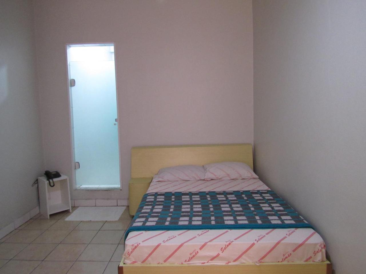 Hotel Salomao - Proximo A 25 De Marco, Bom Retiro, Bras E Rua Santa Efigenia, A 2 Minutos Do Mirante Sampa Sky E Pista De Skate Anhangabau São Paulo Luaran gambar